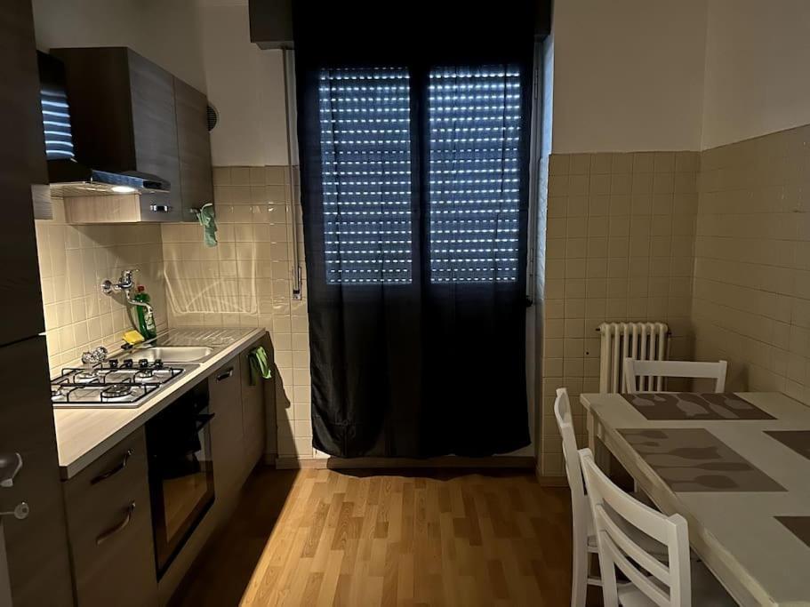 Leone D'Oro - Full Apartment Mestre Exterior photo